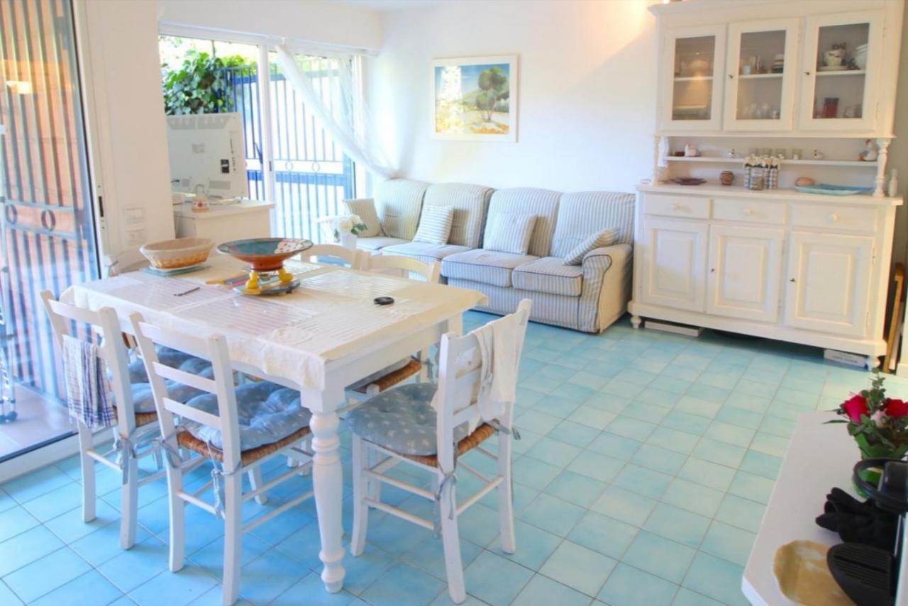 Plage La Salis 3 Chambres, Jardin - 3 Bedrooms Antibes Exterior photo