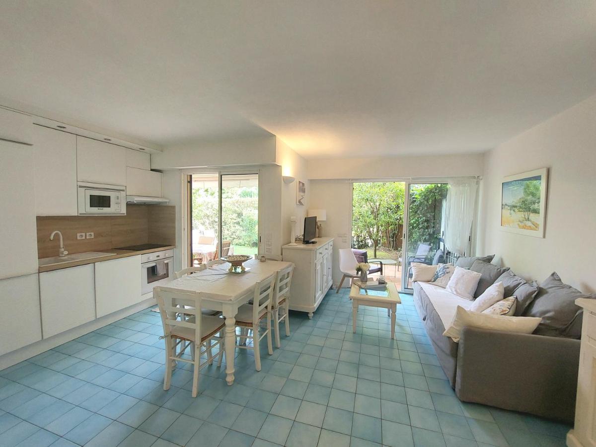 Plage La Salis 3 Chambres, Jardin - 3 Bedrooms Antibes Exterior photo
