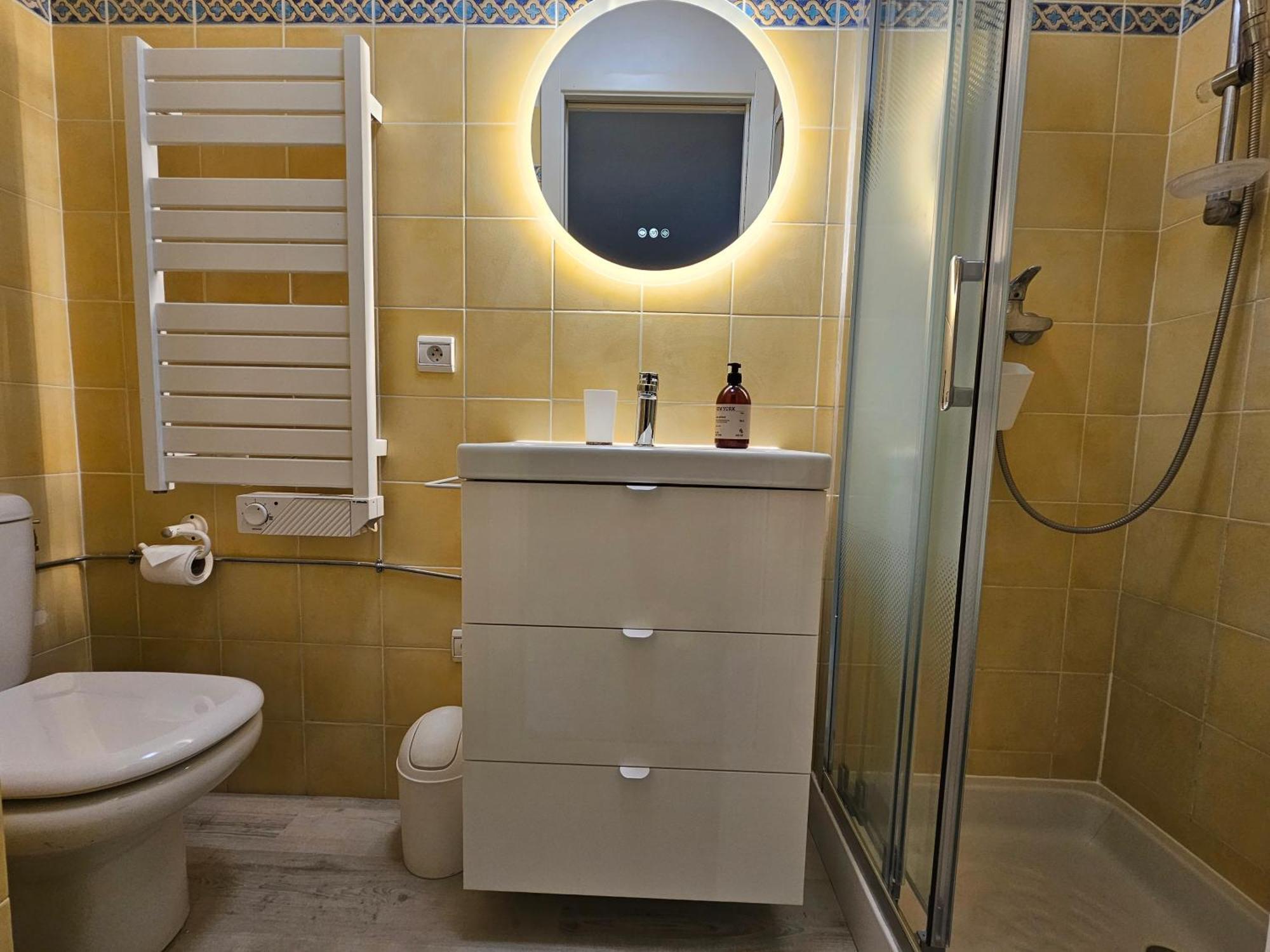 Plage La Salis 3 Chambres, Jardin - 3 Bedrooms Antibes Exterior photo